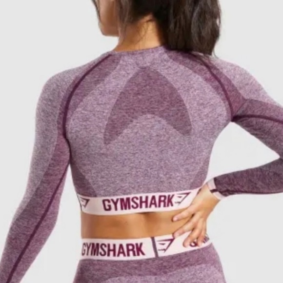 ✨GYMSHARK flex crop top✨ - Picture 2 of 5